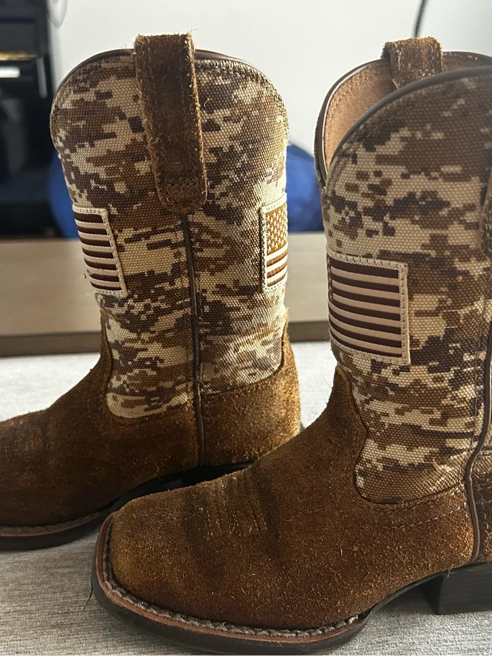 Ariat kids boots- size 10.5- Western American Flag Patch - Brown/Tan Camo